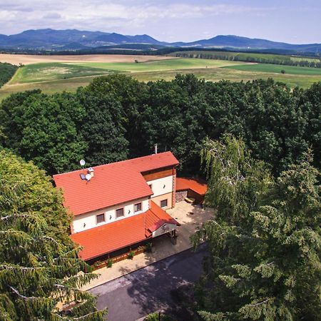 Senyoi Vendeghaz Bed & Breakfast Bozsva ภายนอก รูปภาพ